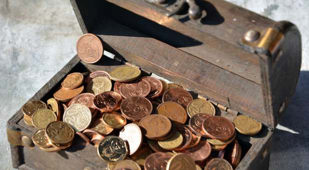 Why do financially transparent churches tend to flourish?