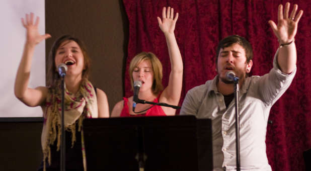 Worship leaders, keep your team's attitude in check. Worship leaders, keep your team's attitude in check.